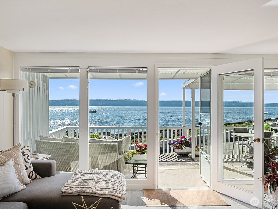 1st image of 1353 Bythesea Way