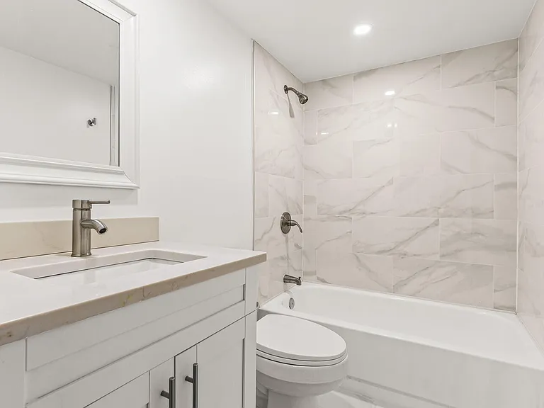 507 Meadows Cir — Photo 16