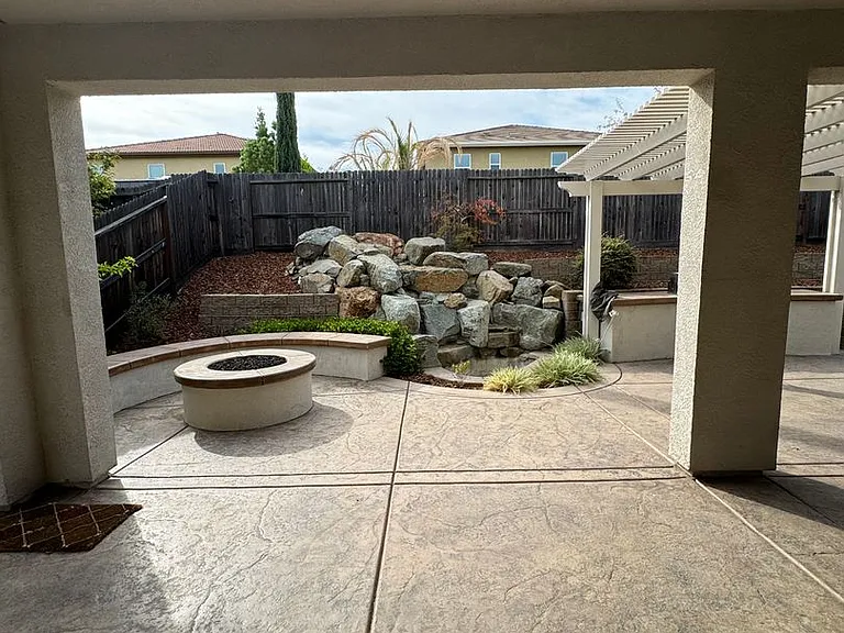 800 Valencia Ct — Photo 20