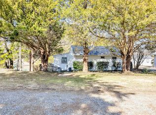 233 Messick Ln, Lottsburg, VA 22511