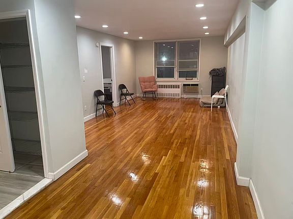 2nd image of 4265 Kissena Blvd
