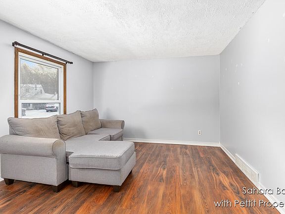5th image of 10988 Sconcewood Dr SE