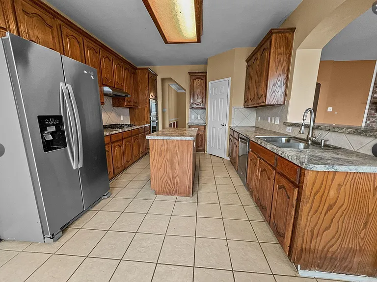 5530 Greensboro Dr — Photo 14
