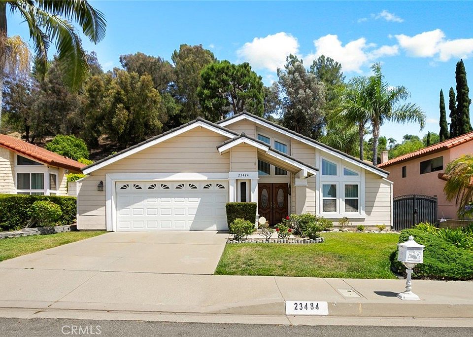 1st image of 23484 Coyote Springs Dr