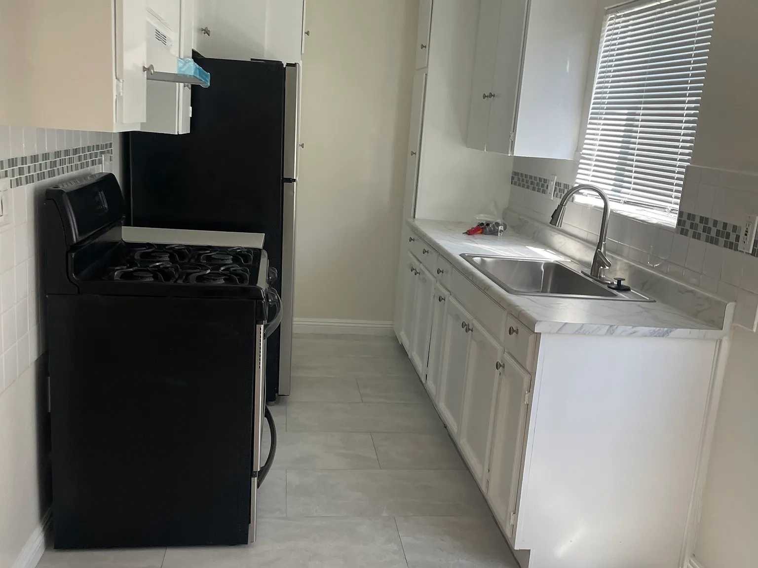 1 bed, 650 sqft, $1,800 — Photo 3