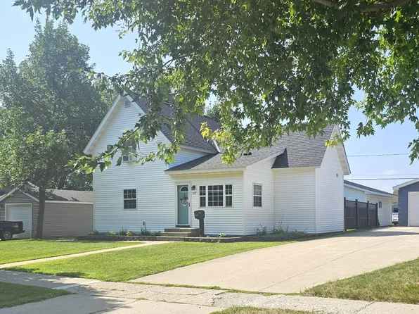 707 Wyoming Ave, Morris, MN 56267