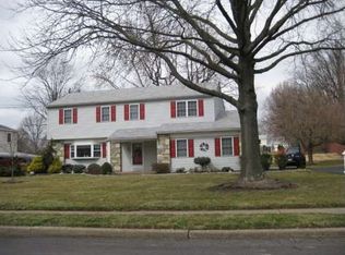 3950 Countrywood Ln, Hatboro, PA 19040