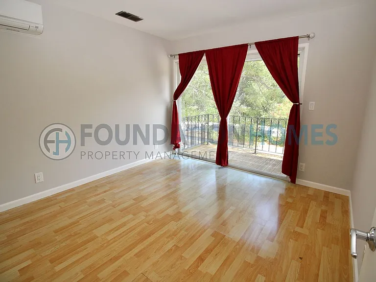11 Glen Dr — Photo 39
