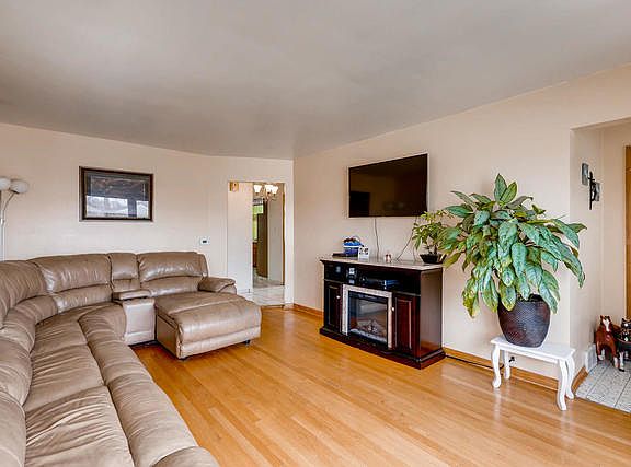 5th image of 2521 Lincoln St