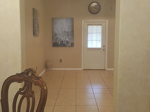 2nd image of 2821 Cypress Dr
