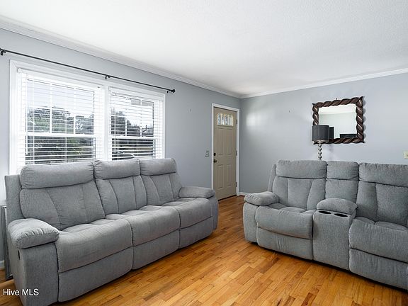 2nd image of 4726 Salix Drive