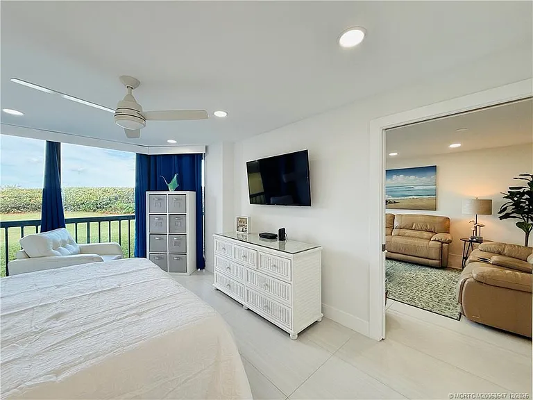 8800 S Ocean Dr #102 — Photo 53