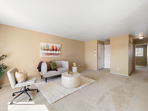 2nd image of 3121 W Hood Ave APT I204