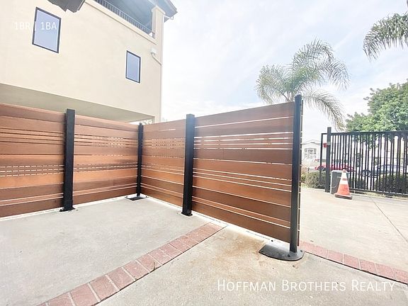 4th image of 1240 S Bronson Ave #2