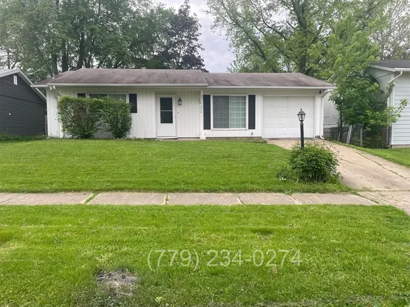 4030 W Creighton Ter, Peoria, IL 61615