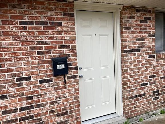 2nd image of 719 Edenborn Ave