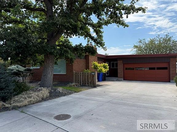 3rd image of 1671 Homer Dr