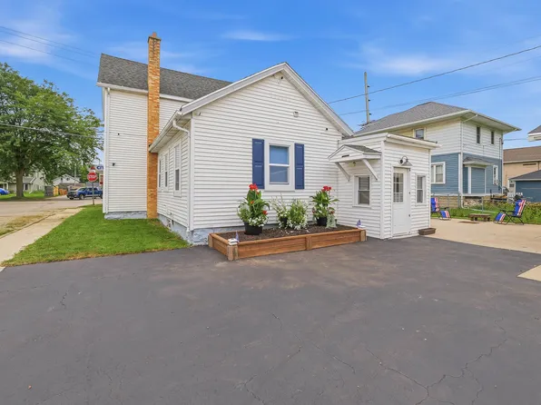 129 W Scott St, Fond Du Lac, WI 54935