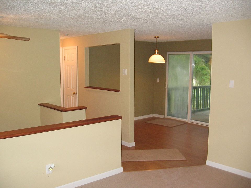 2nd image of 208 Anderson Ave