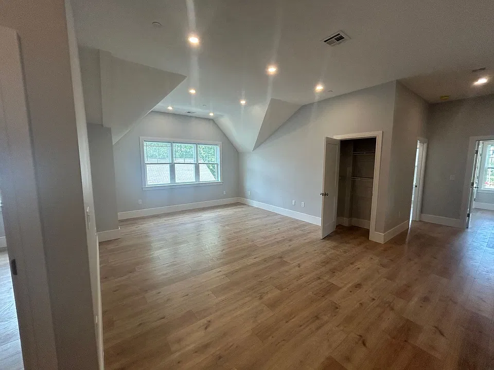9 Holton St #5