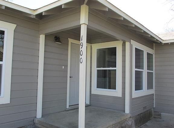 3rd image of 1900 SE 18th St
