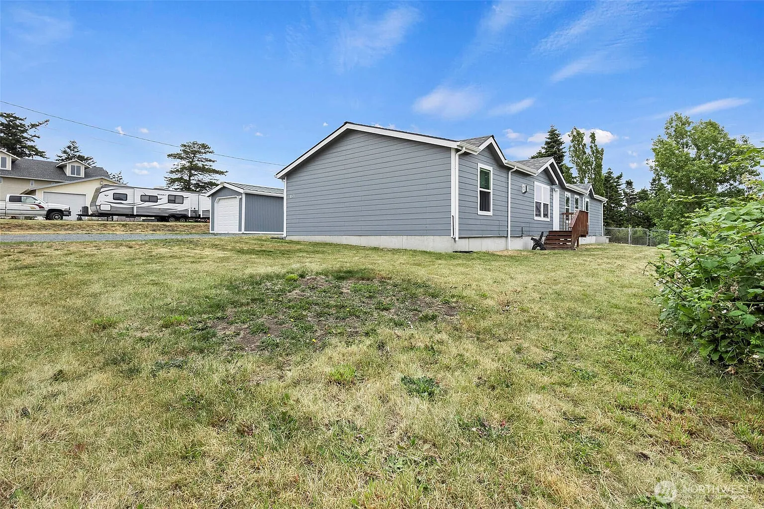 1671 Phillip Street photo 1
