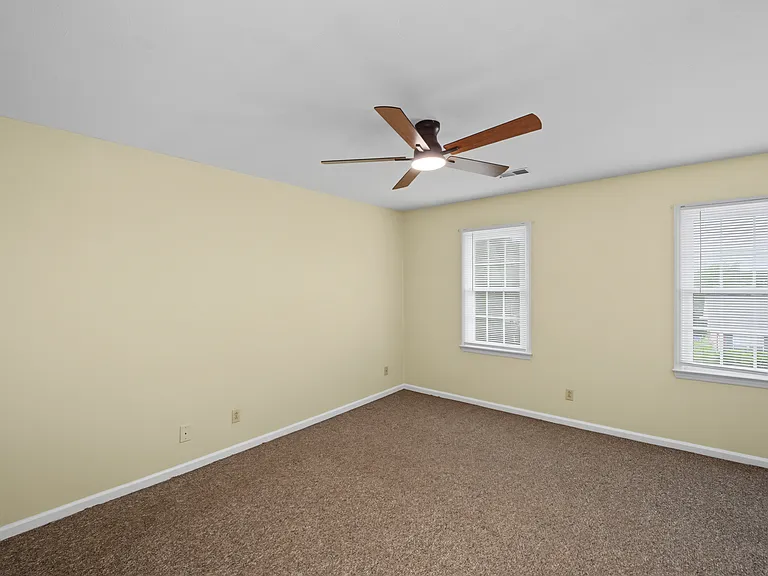 741 Ridgeview Dr — Photo 22
