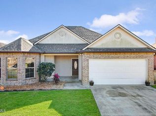 105 Picket Ln, Rayne, LA 70578