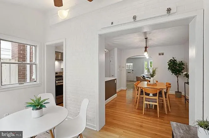 2325 Huidekoper Pl NW — Photo 12