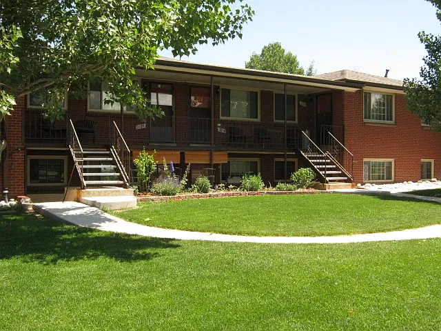 2 bed, 900 sqft, $1,550 — Photo 2