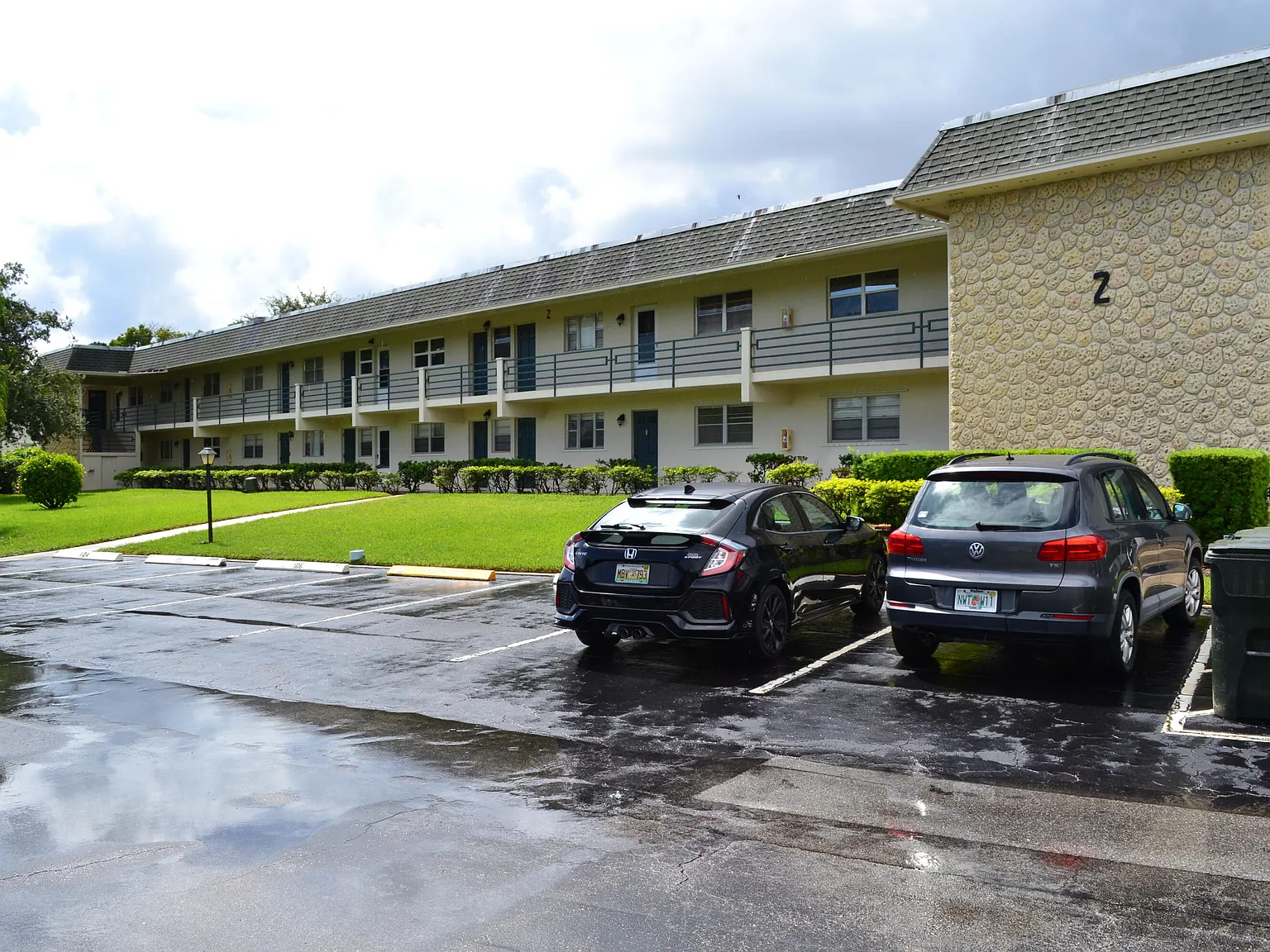 2 bed, 2.0 bath, 1032 sqft, $1,750 — Photo 2