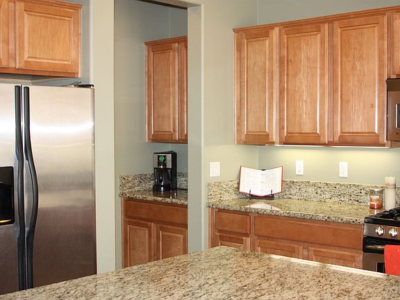3rd image of 28786 Londonderry Ct
