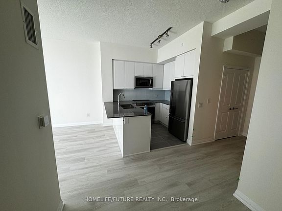 5th image of 3270 Sheppard Ave S #623