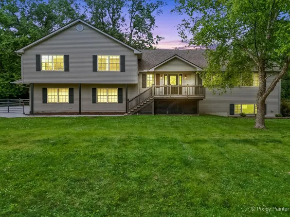 15216 Walsh Dr, Woodstock, IL 60098