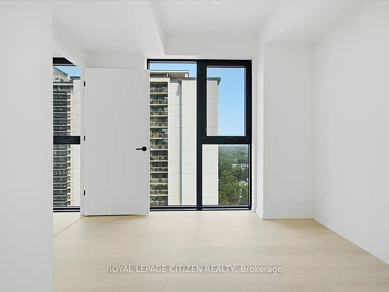 109 Erskine Ave #1602 — Photo 31