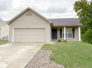 472 Fall River Ln, Saint Charles, MO 63304