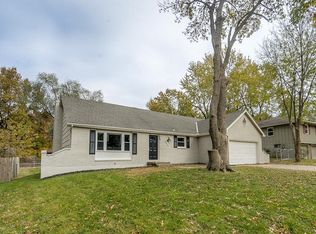 18812 E Gateway Dr, Independence, MO 64057