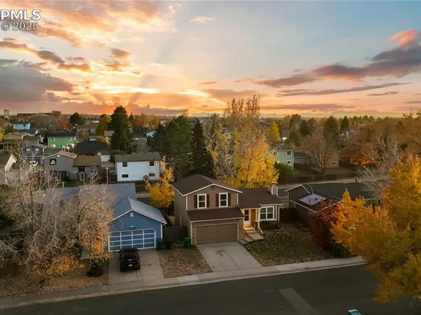 19722 E Oxford Dr, Aurora, CO 80013