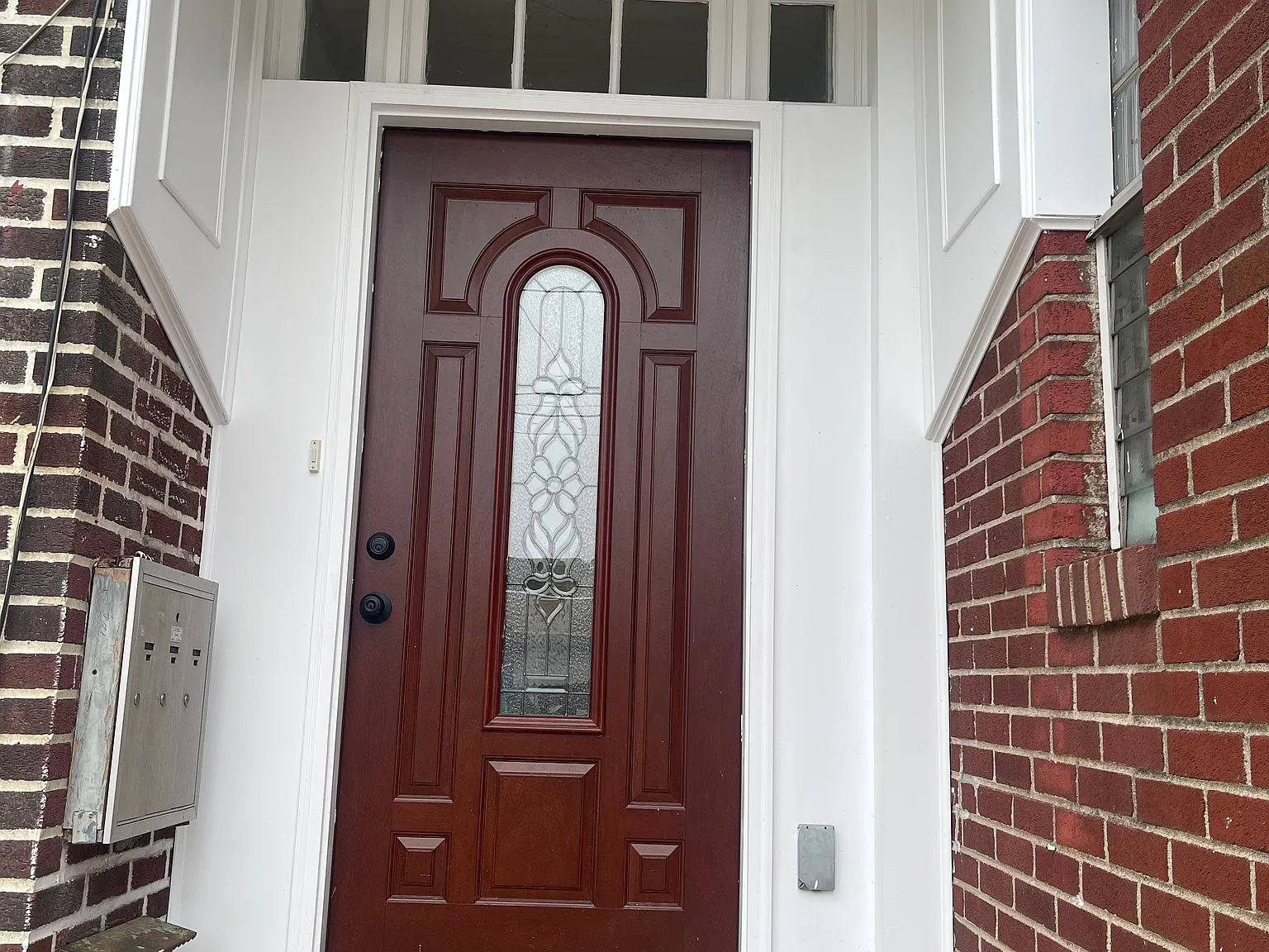 3 bed, 1200 sqft, $1,850 — Photo 1