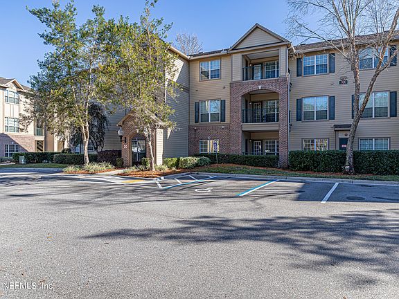 3rd image of 7800 Point Meadows Dr APT 716