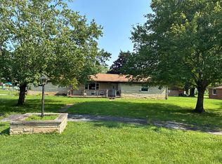1616 W Lakeview Dr, Marion, IN 46953