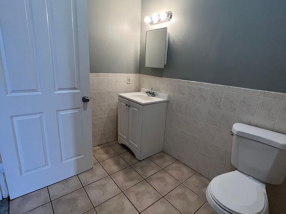 5th image of 136 S 7th St Floor 3