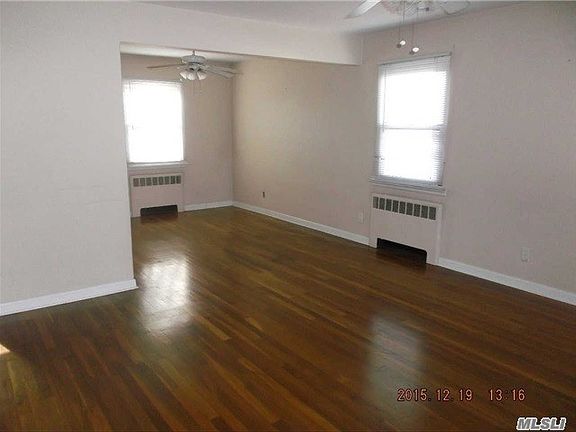 3rd image of 1039 Oak Ct