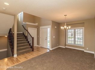 4431 NW 165th St, Clive, IA 50325