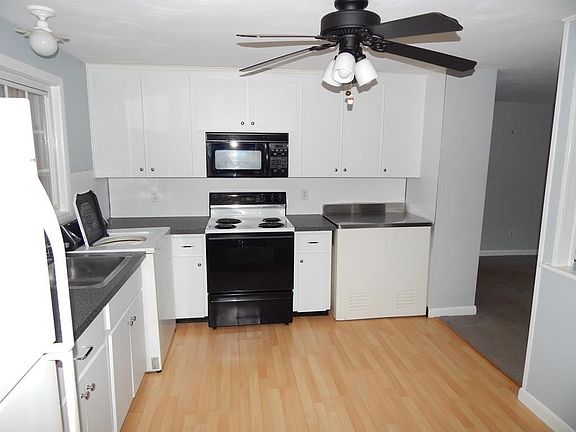 5th image of 111 Rosemary St