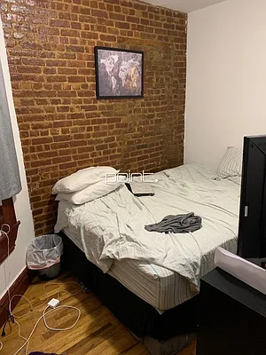 Rented by Point NYC | media 16