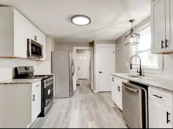 63 Oak St, Ludlow, MA 01056