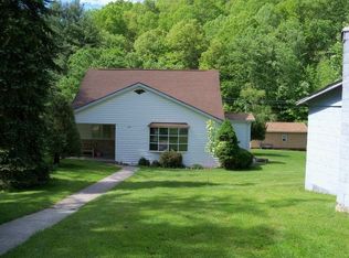 1069 Lorton Lick Rd, Bluefield, WV 24701
