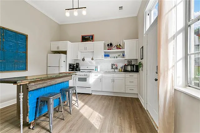 1 bed, 1.0 bath, 600 sqft, $1,700 — Photo 2