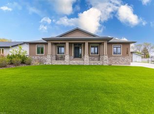 1125 W 16th St, Wainwright, AB T9W1E5